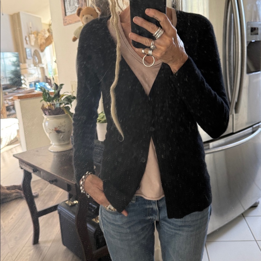Saks Fifth Avenue v neck black pure cashmere cardigan size small